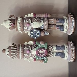 Pair of glistening gingerbread men